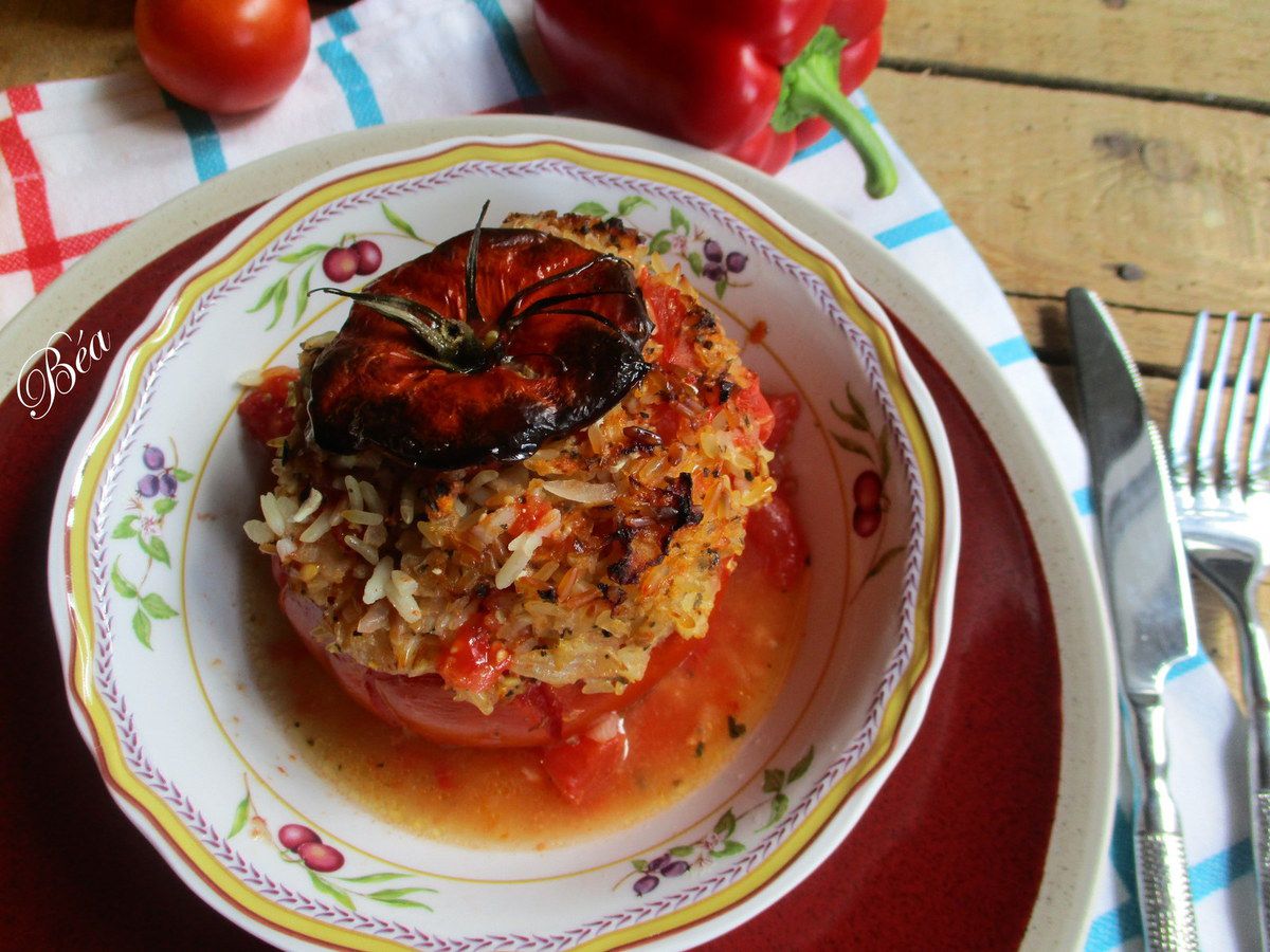 Tomates farcies au riz, à la féta et au zaatar