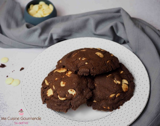 Cookies cacaotés aux pépites blanches