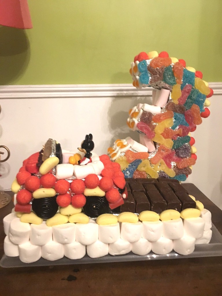 Gâteau de bonbons Mickey