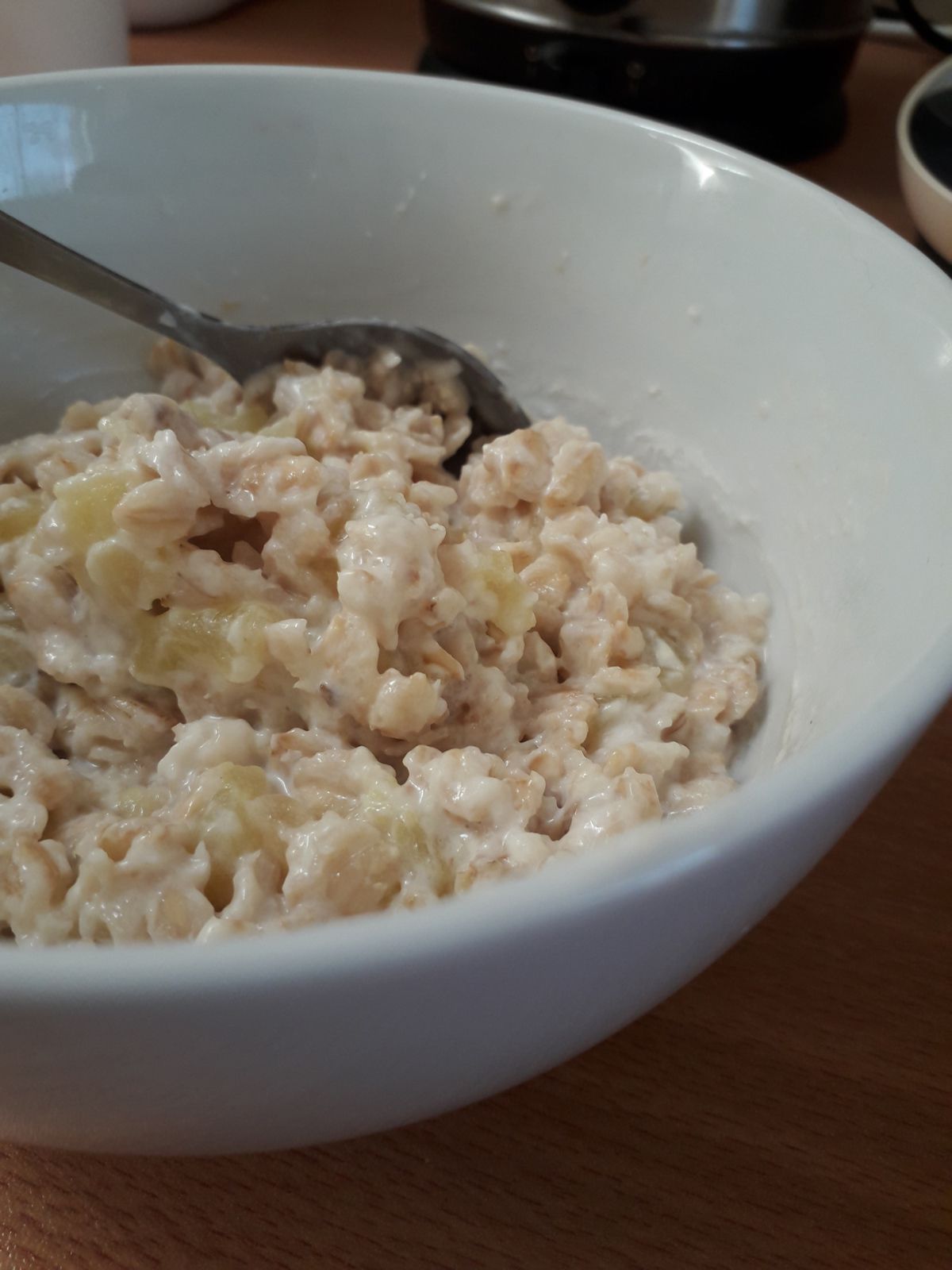 Porridge aux pommes et noix de coco
