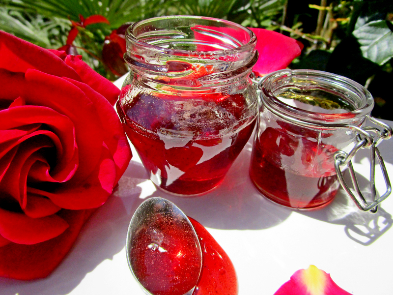 Recette sirop de rose et fleurs D'Hibiscus maison