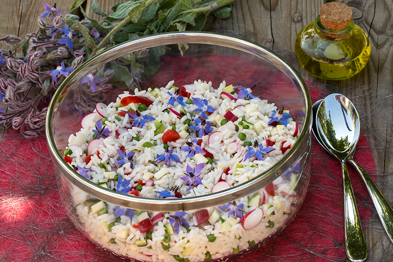 Salade de riz aux fleurs de bourrache