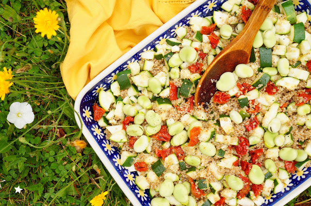 Salade quinoa, courgettes, fèves, tomates séchées...