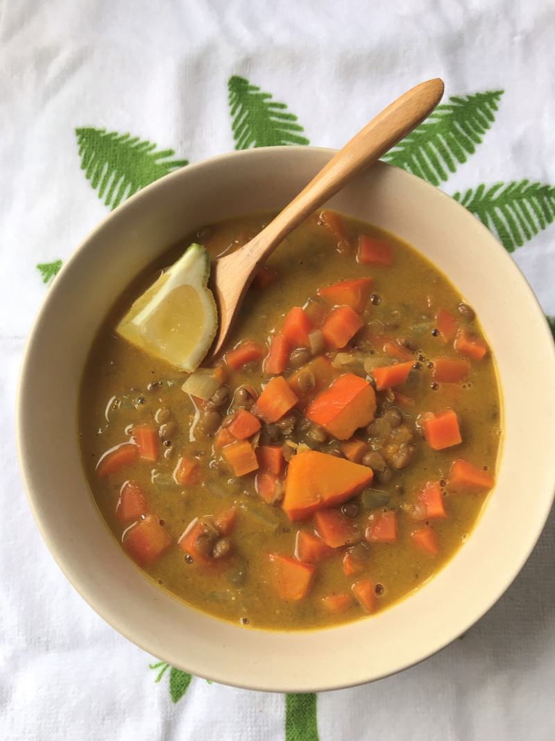 Soupe de carottes potimarron lentilles blondes au curry et lait de coco...