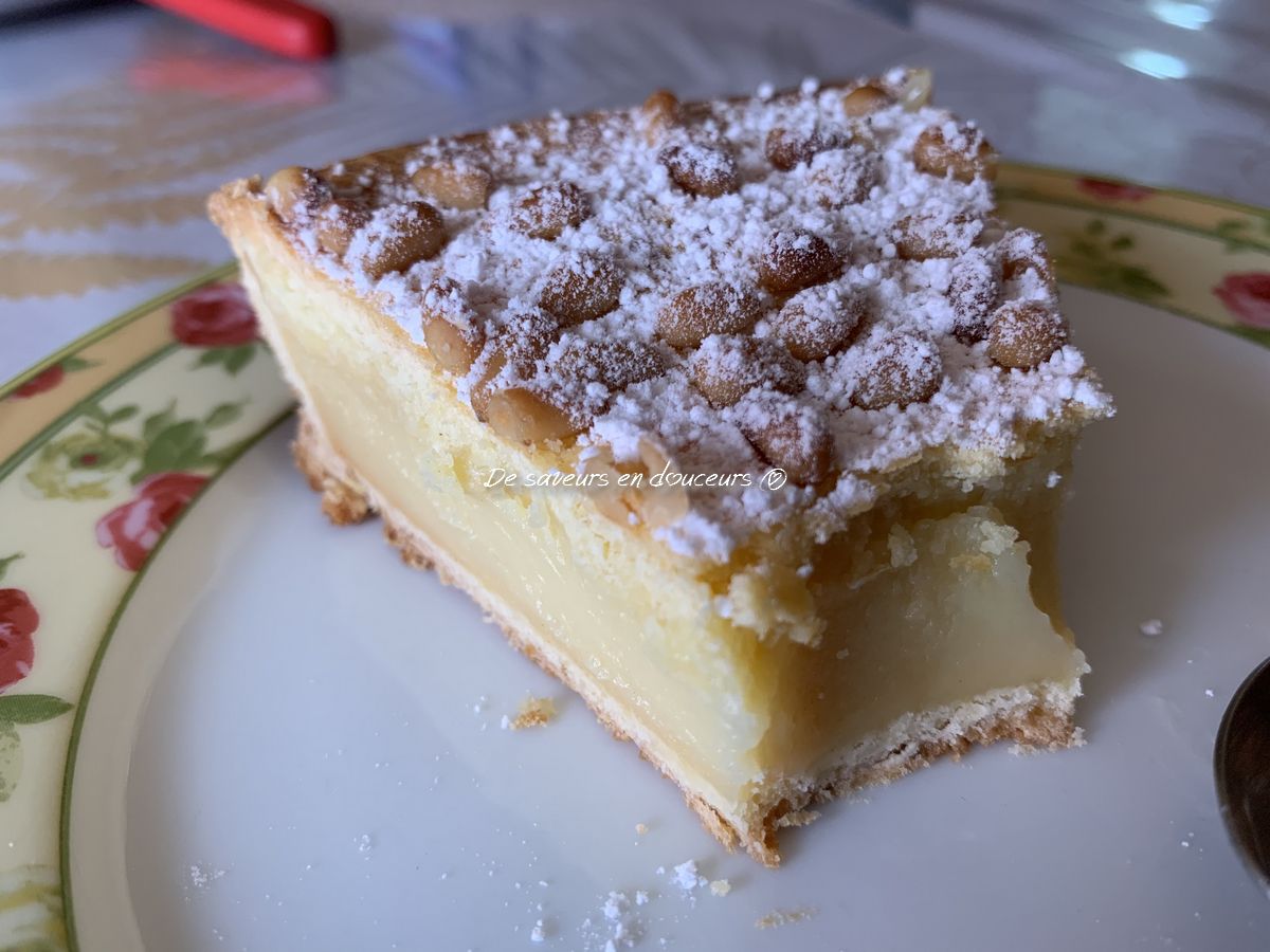 Torta della nonna (tarte de la grand-mère)